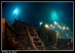 Thistlegorm nightdive. Long exposure. by Dray Van Beeck 